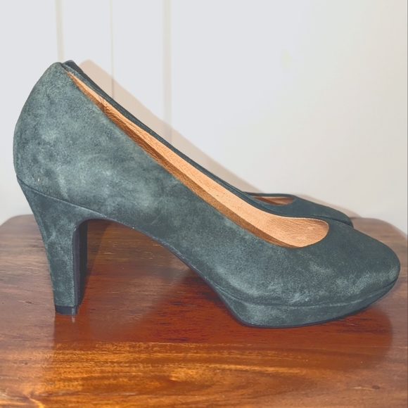 Clarks Shoes Clarks Indigo Suede Green Pumps Size 9 Poshmark